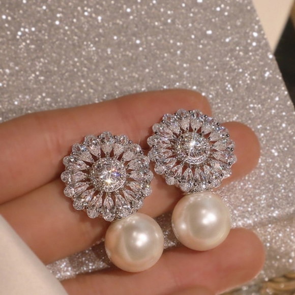 Beautiful pearl earrings - Picture 1 of 1